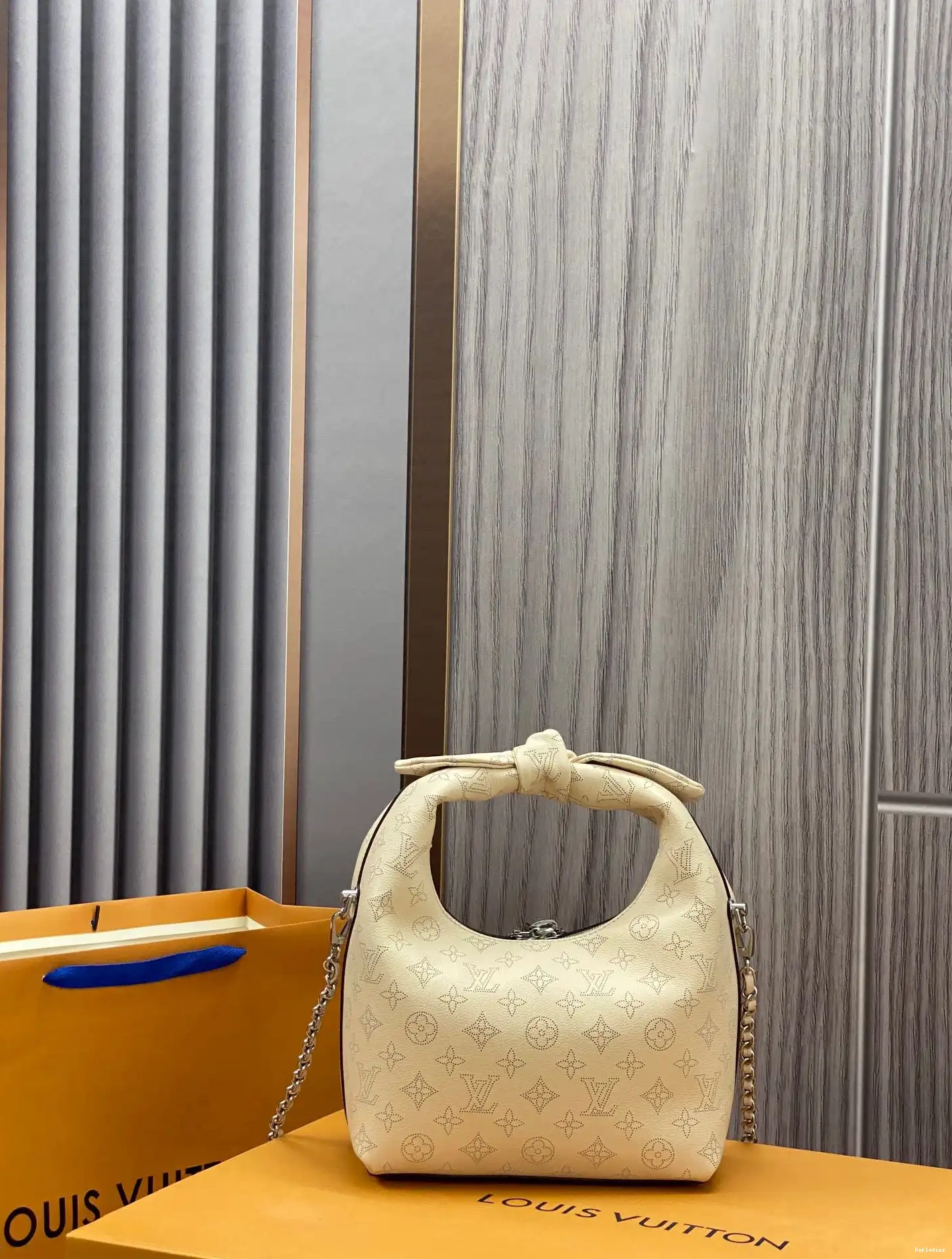 Fake Louis Bags VUITTON LOUIS KNOT PM WHY 0603
